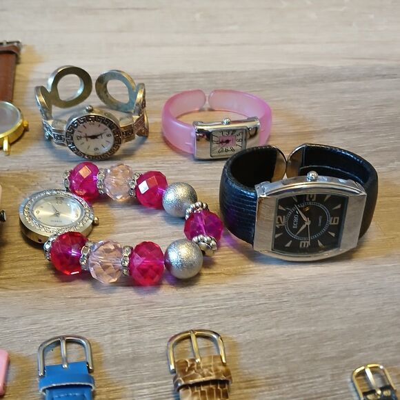 Huge Watch Lot of 25+ Mixed Brands Vintage & Modern Parts/Repair Untested-Box 42 main image 5